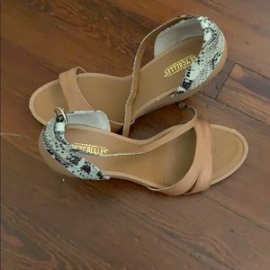 Seychelles wedges